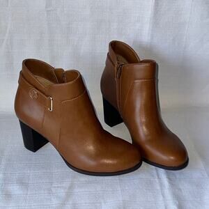 Giani Bernini Abalina Brown Faux Leather Short Bootie Size 5.5